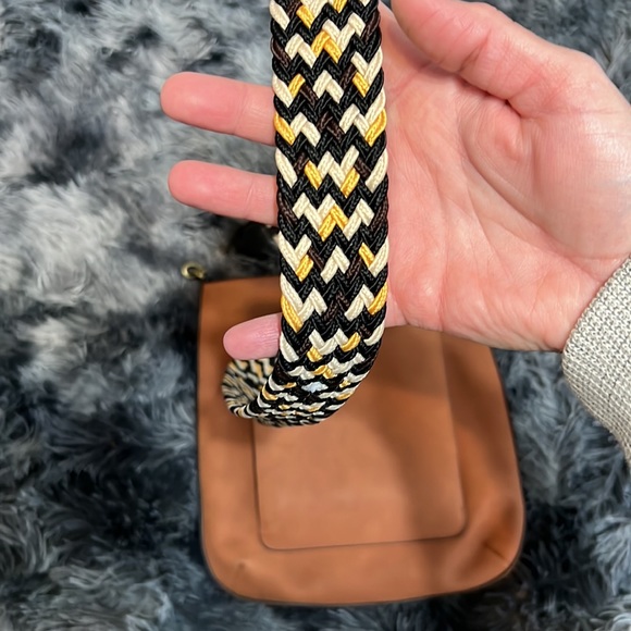 Universal Thread Purse - Picture 10 of 10